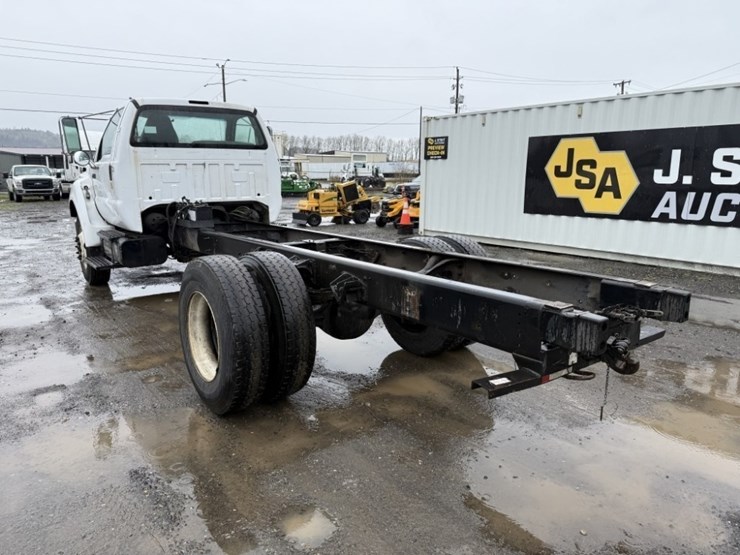 2008-ford-f750-image-6