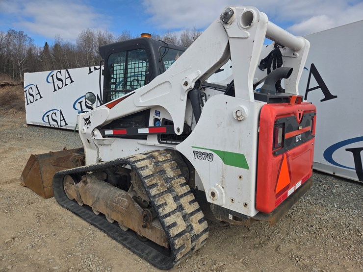 bobcat-t870-image-3