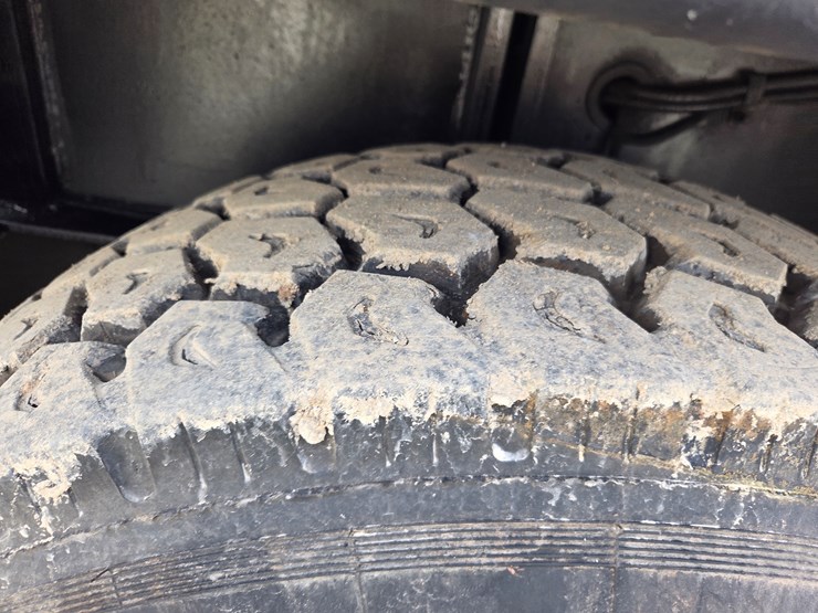 massey-ferguson-8-image-61