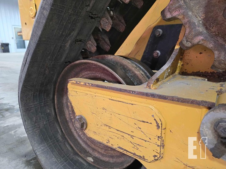 2023-caterpillar-289d3-image-35