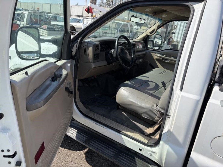 2002-ford-f350-image-11