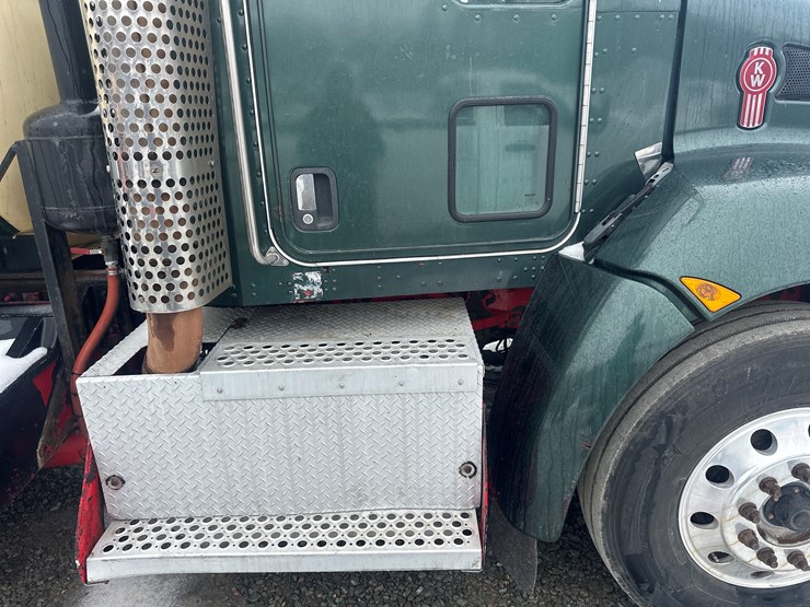 2008-kenworth-t370-image-12