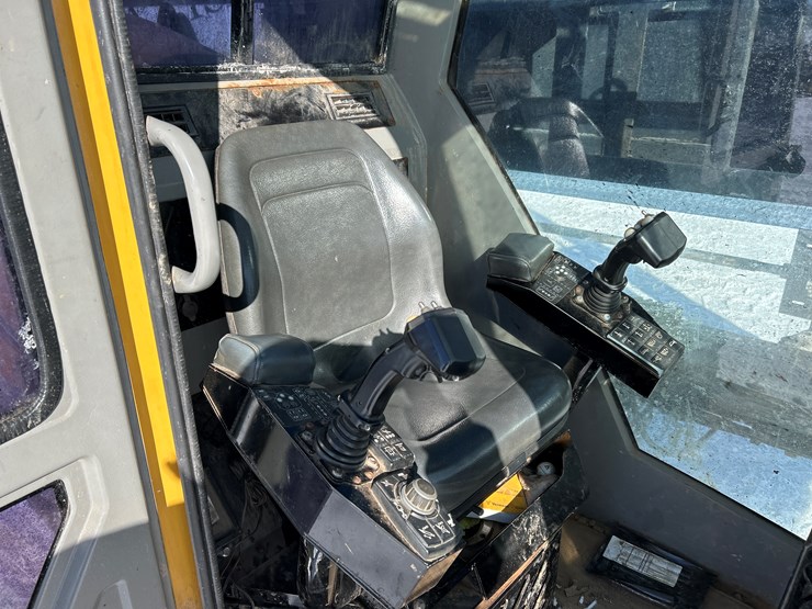 massey-ferguson-8-image-65