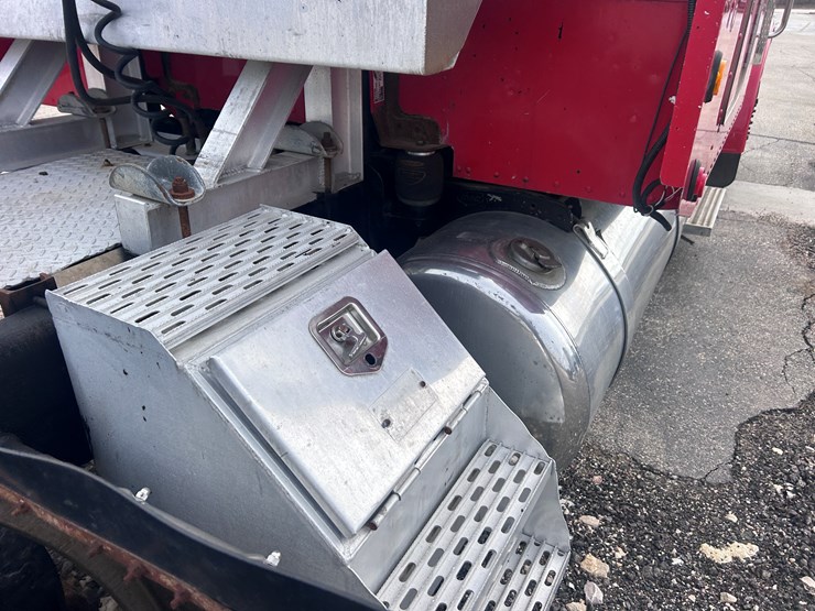 1998-peterbilt-379-image-30