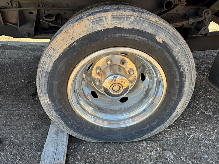 1999-ford-f550-image-57