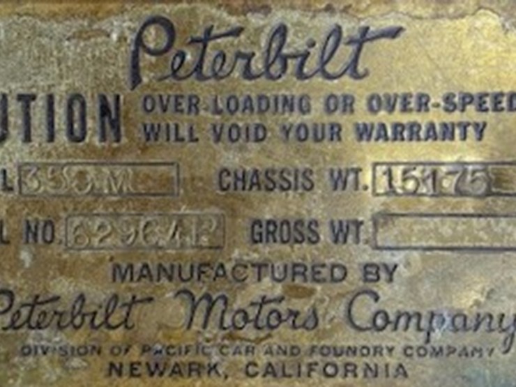 1974-peterbilt-359-image-53