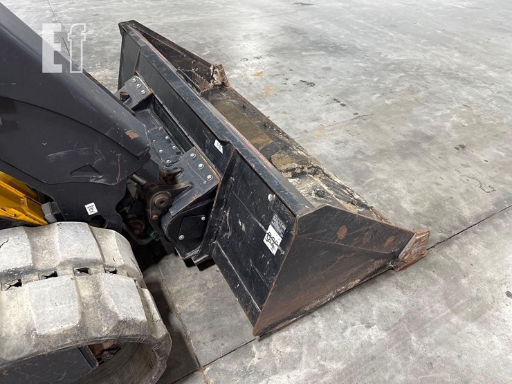 2020-jcb-3ts-8t-image-12