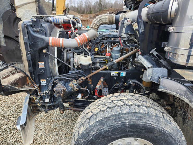 2014-kenworth-t800-image-10