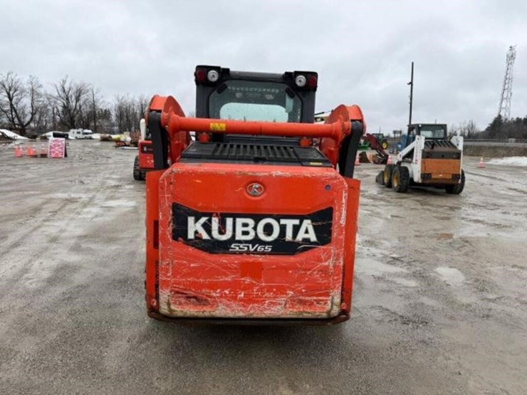 2018-kubota-ssv65-image-5
