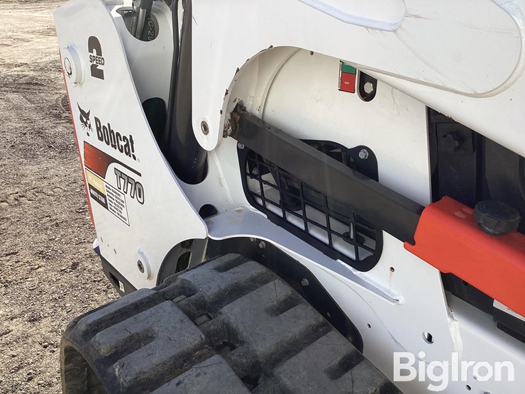 2022-bobcat-t770-image-19