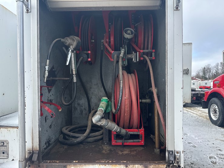 1995-international-8100-image-25