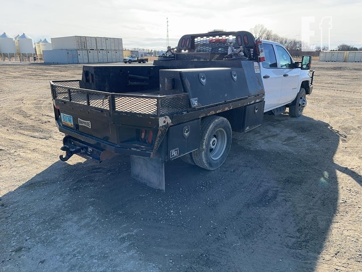 2019-chevrolet-3500-image-4