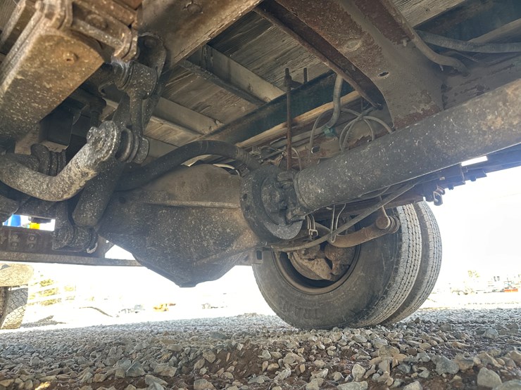 2005-gmc-3500-image-48