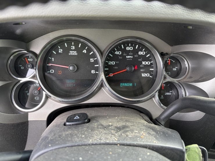 2012-gmc-sierra-2500-image-16