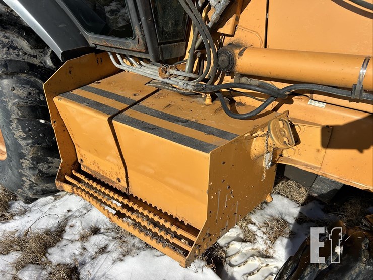 2000-case-570m-xt-image-23