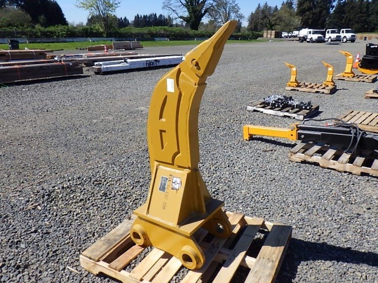 caterpillar-320-image-4