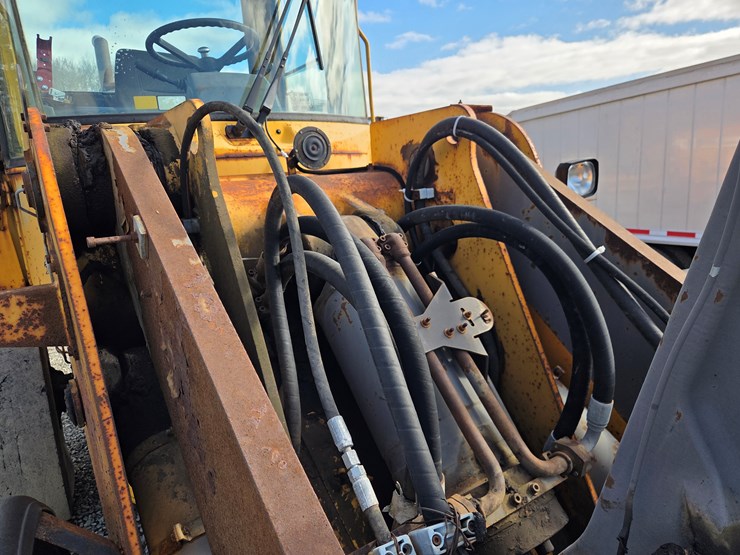 volvo-l120d-image-15