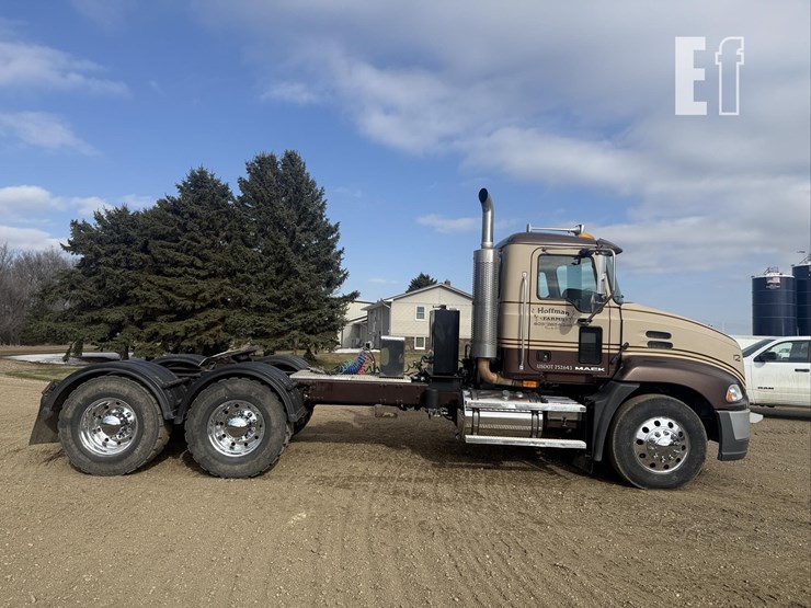 2007-mack-pinnacle-cxp613-image-4