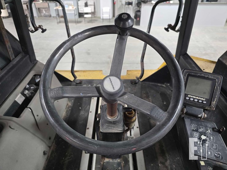 2013-dynapac-cp274-image-16