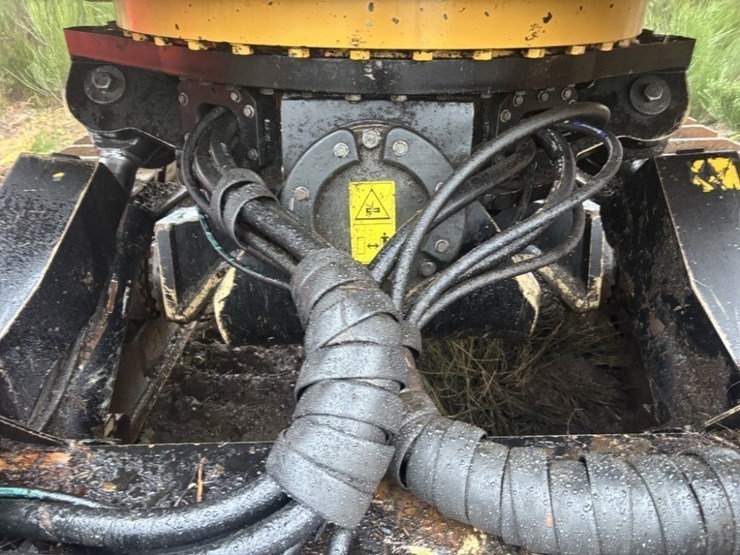 2017-tigercat-lx830d-image-26