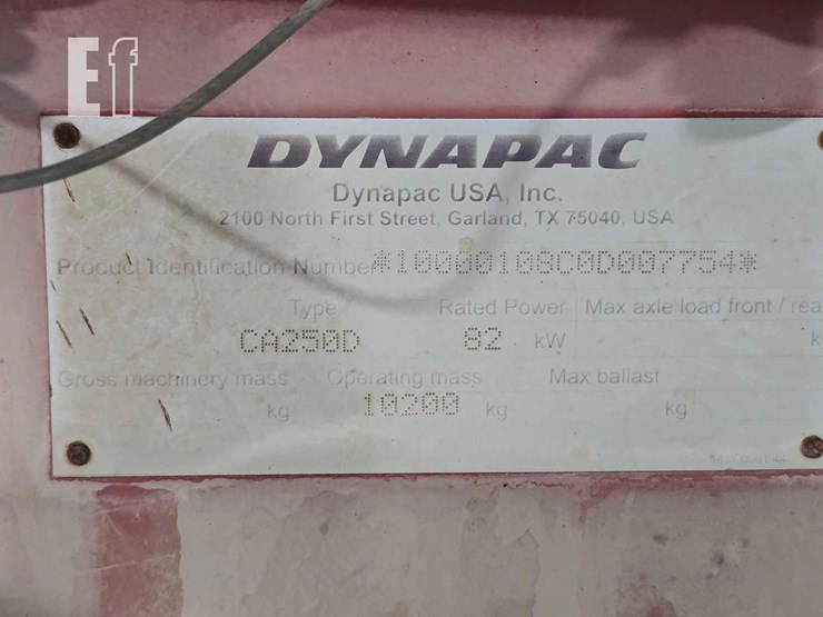 2012-dynapac-ca250d-image-24