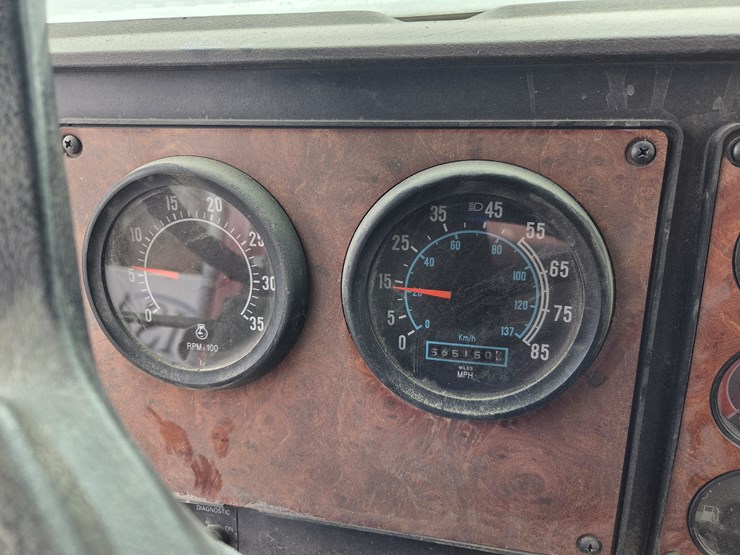 1993-international-9200-image-65