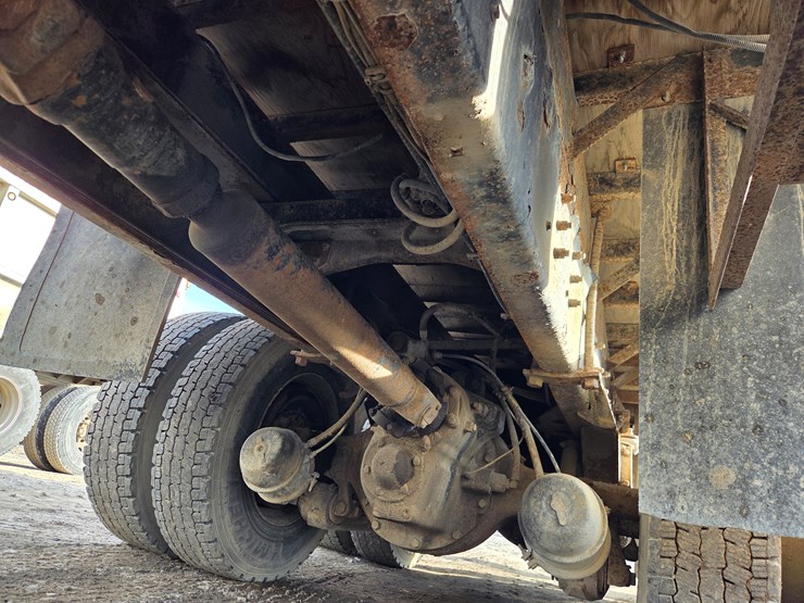 1998-international-paystar-5000-image-45