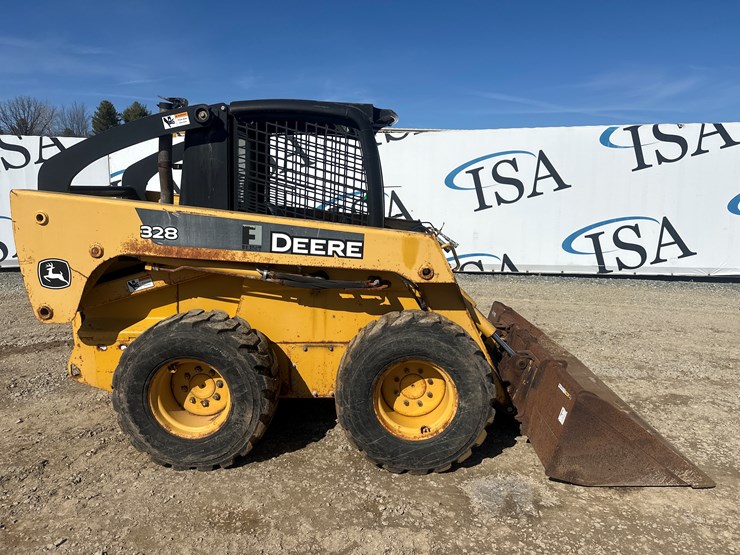 deere-328-image-6