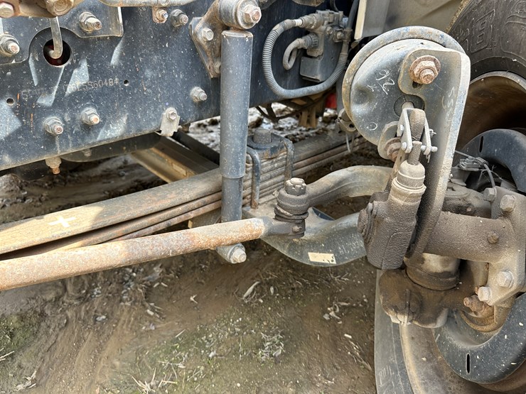 2020-hino-268-image-33