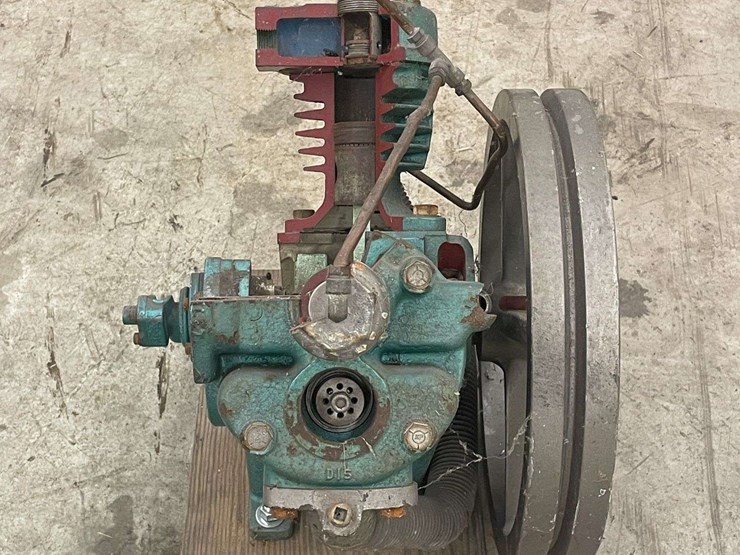 cut-away-engine-image-8