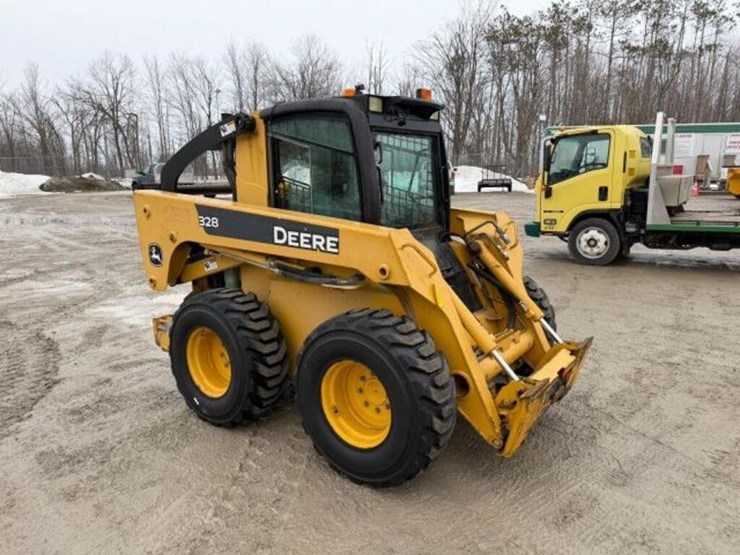 2007-john-deere-328-image-2