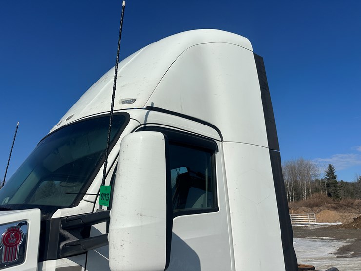 2017-kenworth-t680-image-18