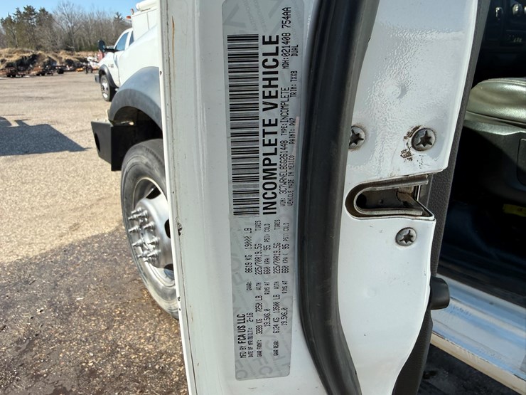 #1061-•-2016-ram-5500-heavy-duty-service-truck-image-54