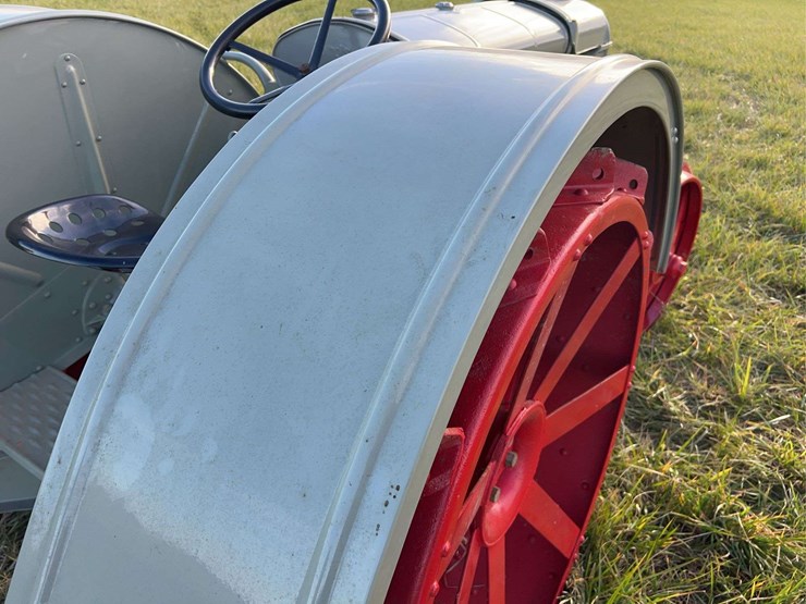 1923-fordson-tractor-image-36