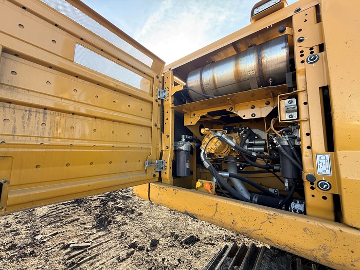 caterpillar-340-image-45