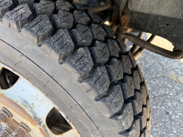 #1062-•-2015-ram-5500-heavy-duty-service-truck-image-43