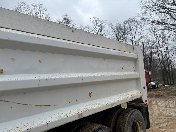 1997-ford-lt8000-image-52