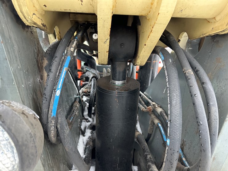 2006-jlg-g12-55a-image-24