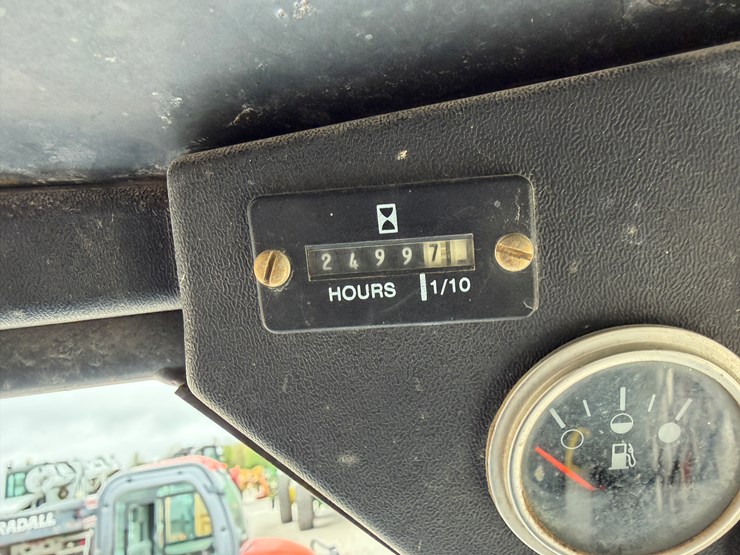 1993-bobcat-742b-image-5