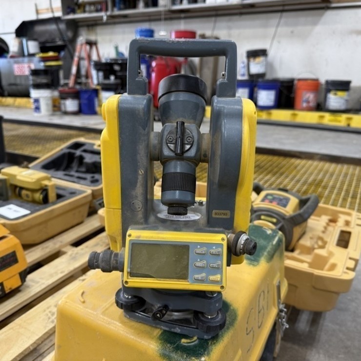 Spectra Precision DET-2 Theodolite