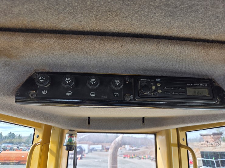 caterpillar-d6n-xl-image-45