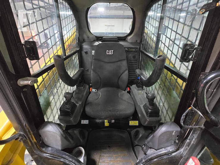 2022-caterpillar-289d3-image-13