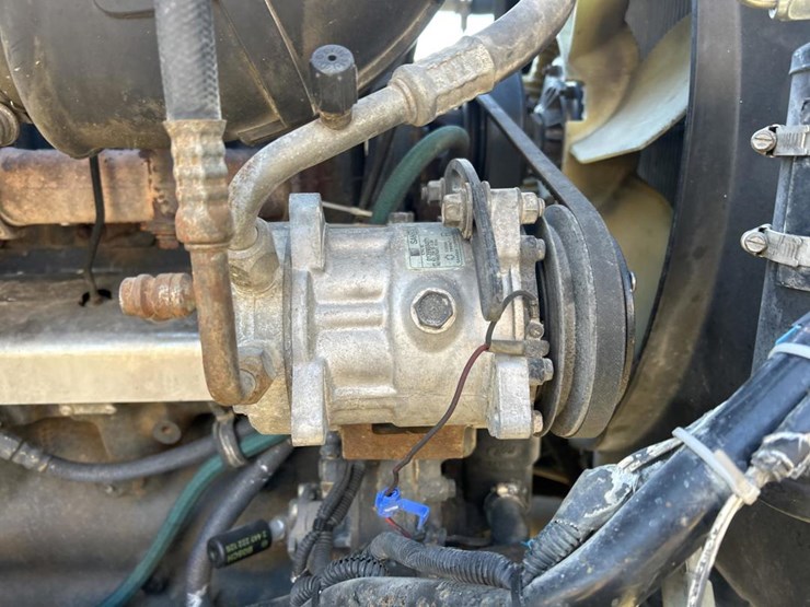 2001-mack-ch613-image-68