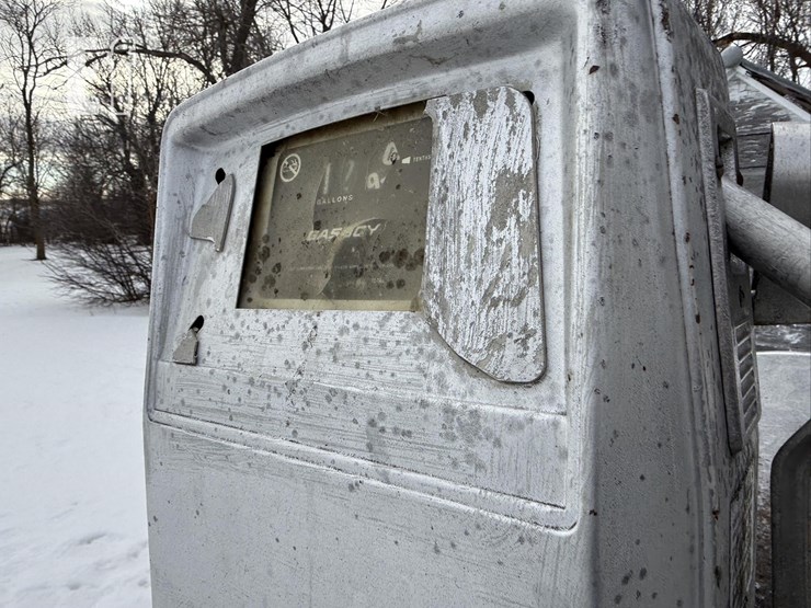 560-gal.-gas-tank-image-5