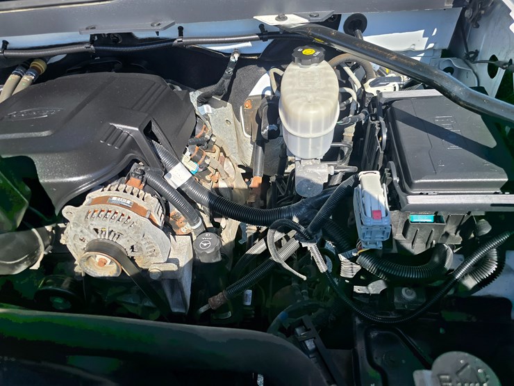 2019-chevrolet-silverado-3500-image-34