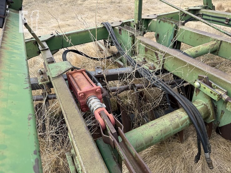 john-deere-230-image-14