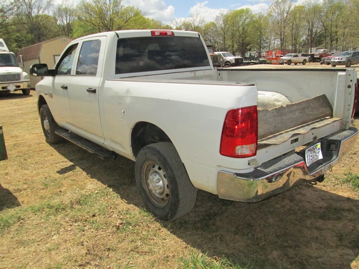 2012-dodge-2500-image-4