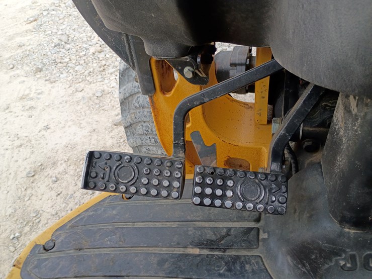 john-deere-110-image-28