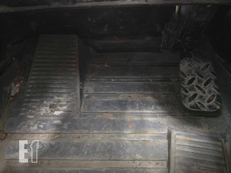 2023-caterpillar-289d3-image-15