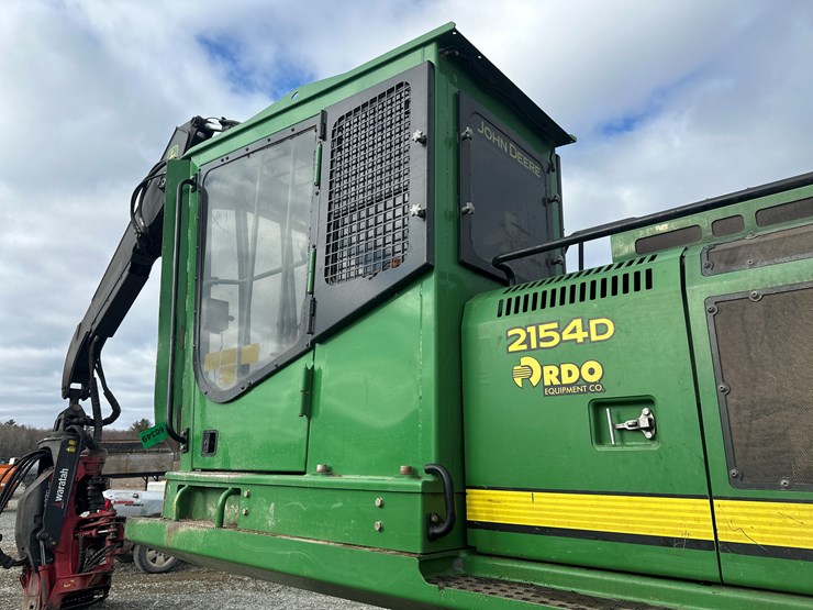 2016-deere-2154d-image-11